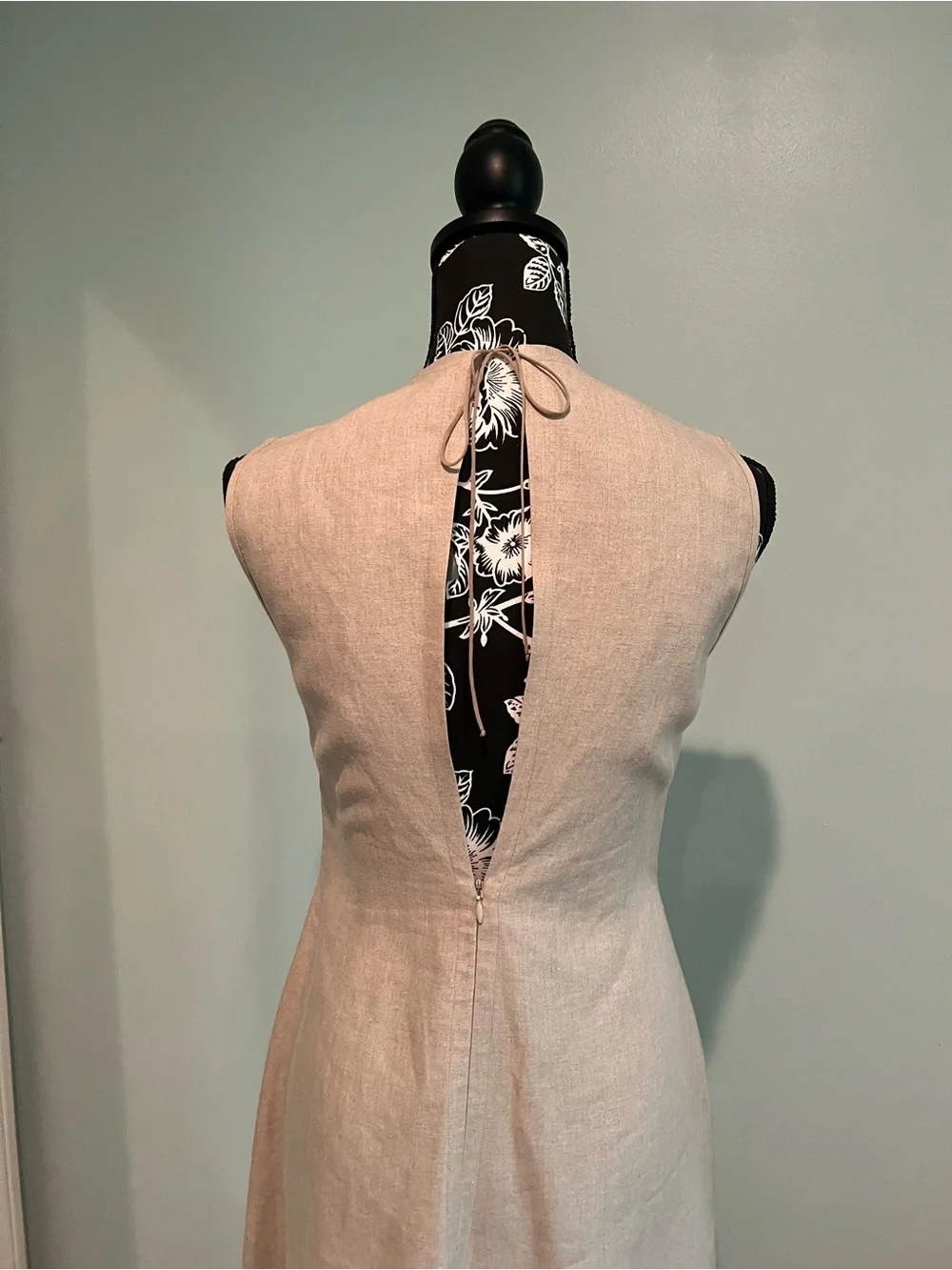 Morgan Le Faye vintage Sleeveless V-Neck linen in Neutral Beige circa 1990